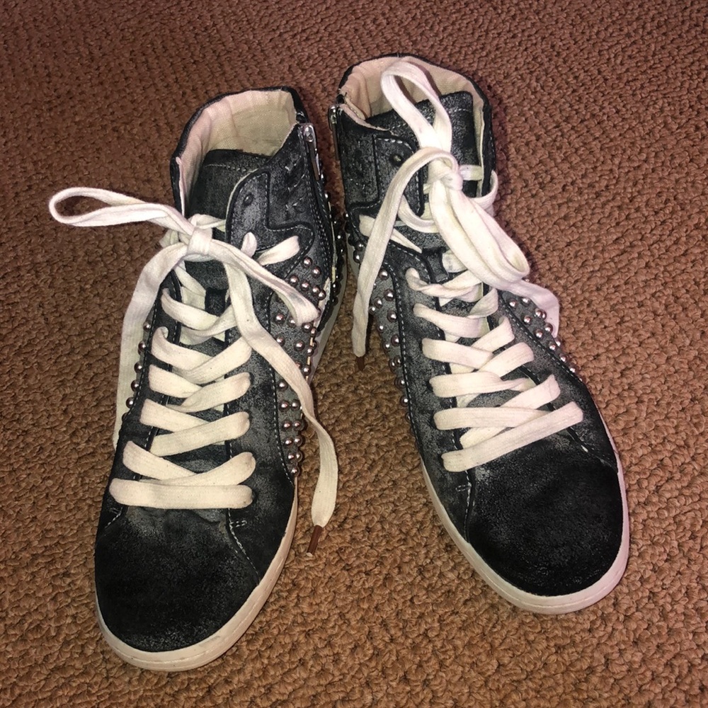 Dolce Vita Natty Stud Hi-Top Sneaker